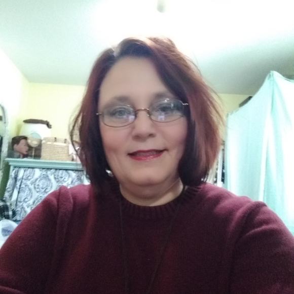 Meet your Posher, Cindy - Picture 8 of 8